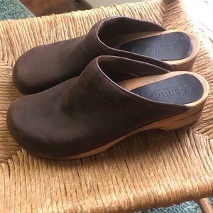 Sanita clogs 39